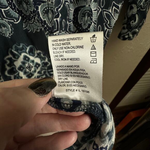 Alter'd State Woman's Size Medium Navy / White Boho Casual Floral Shift Dress - Picture 9 of 11